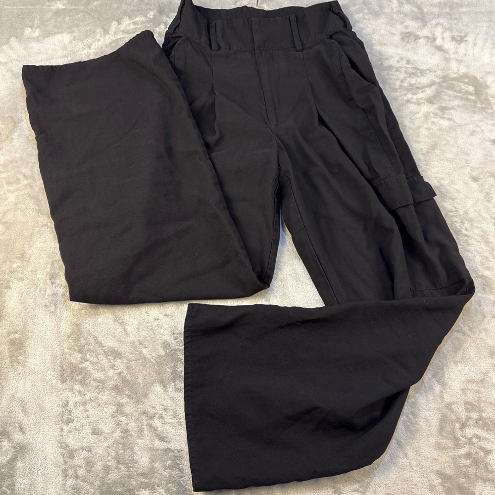Forever 21 Black Wide Leg Cargo Trousers High Rise Size M Relaxed Fit